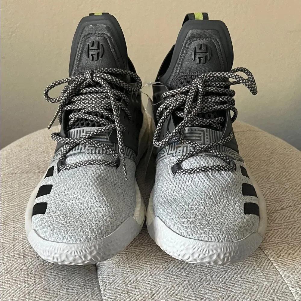 NWT adidas Harden Vol 2 in Concrete Gray and Black in Size 7
